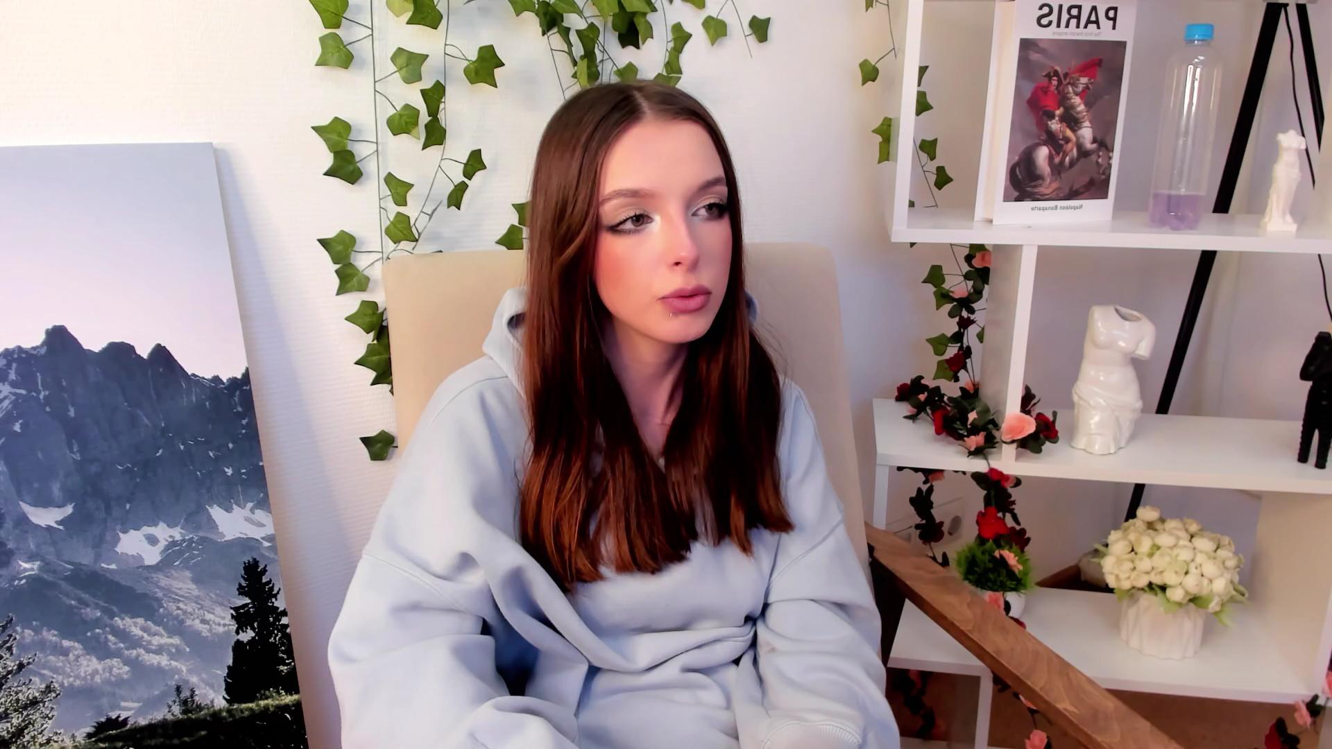 Live thumbnail of LavernaVaeth