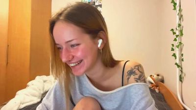 LavetteKerger live cam on Cam4