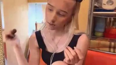 LavinaFyfe live cam on Cam4