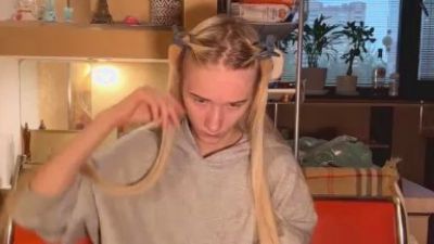 LavinaFyfe – currently Offline