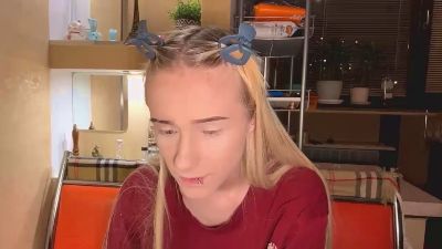 LavinaFyfe live cam on Cam4
