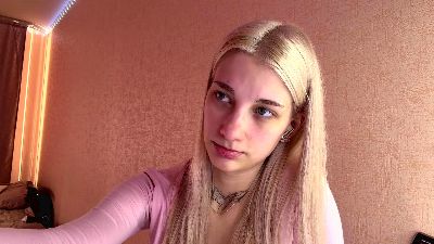 LaviniaSalada live cam on Cam4