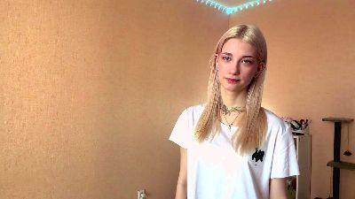 LaviniaSalada live cam on Cam4