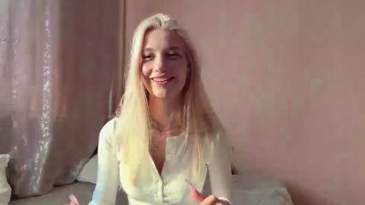 LaviniaSalada live cam on Cam4