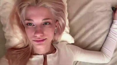 LaviniaSalada live cam on Cam4