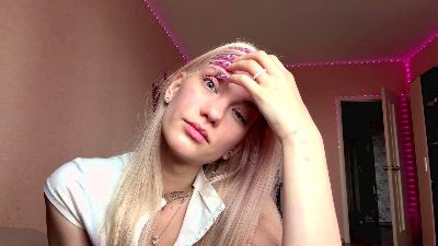LaviniaSalada live cam on Cam4