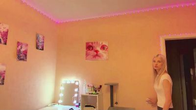 LaviniaSalada live cam on Cam4