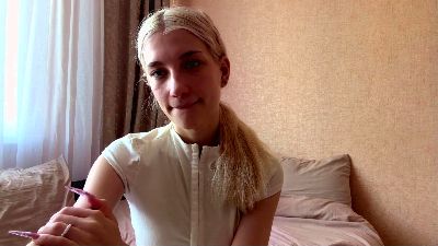 LaviniaSalada live cam on Cam4