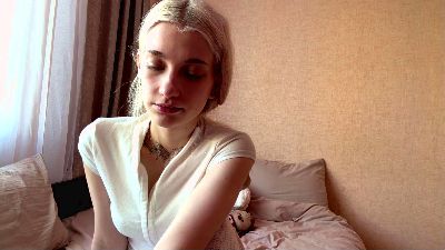 LaviniaSalada live cam on Cam4