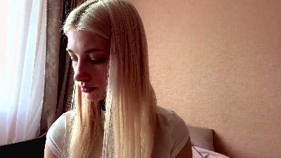 LaviniaSalada live cam on Cam4