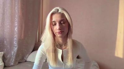 LaviniaSalada live cam on Cam4