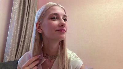 LaviniaSalada live cam on Cam4