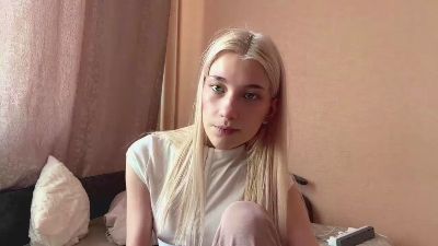 LaviniaSalada live cam on Cam4
