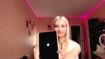 LaviniaSalada live cam on Cam4