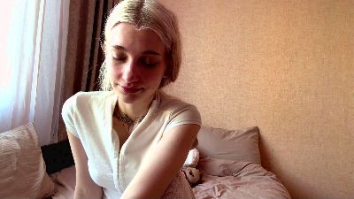 LaviniaSalada live cam on Cam4