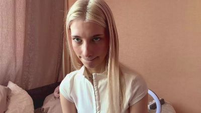 LaviniaSalada live cam on Cam4