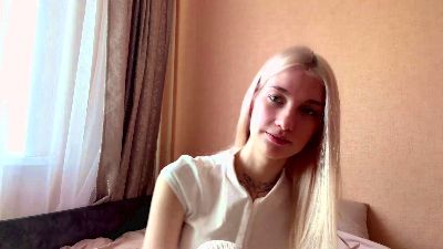 LaviniaSalada live cam on Cam4