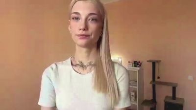 LaviniaSalada live cam on Cam4