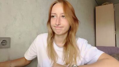 LaviniaSampley live cam on Cam4