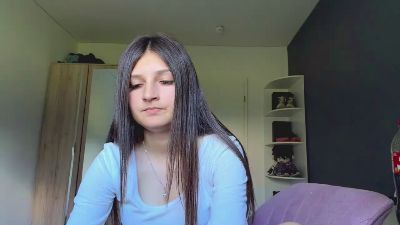 LaviniaStolze live cam on Cam4