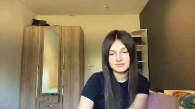 LaviniaStolze live cam on Cam4