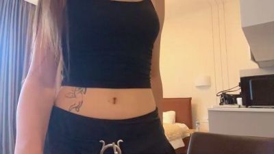 LaviniaStolze live cam on Cam4