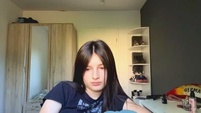 LaviniaStolze live cam on Cam4