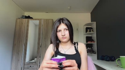 LaviniaStolze live cam on Cam4