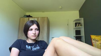 LaviniaStolze live cam on Cam4