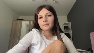 LaviniaStolze live cam on Cam4