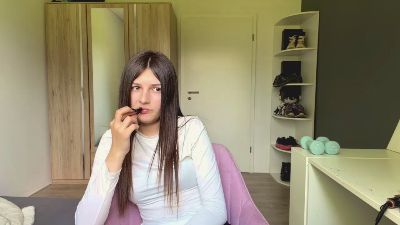 LaviniaStolze live cam on Cam4