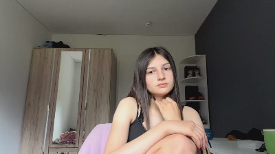 LaviniaStolze live cam on Cam4