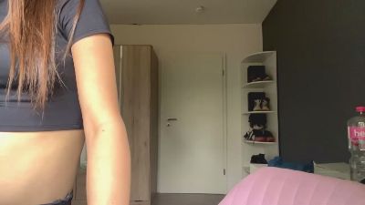 LaviniaStolze live cam on Cam4