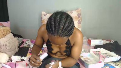 Lavishia live cam on Cam4