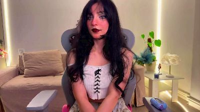 LavonaVanderau live cam on Cam4
