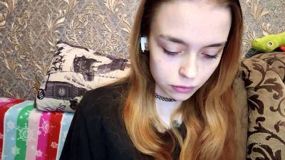 LawanaHives live cam on Cam4