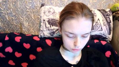 LawanaHives live cam on Cam4