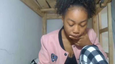 Laykah live cam on Cam4