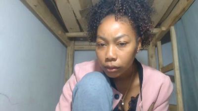 Laykah live cam on Cam4