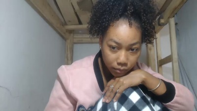 Laykah live cam on Cam4