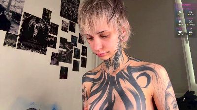 LaylaBortner live cam on Cam4