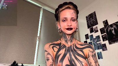 LaylaBortner live cam on Cam4