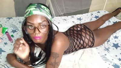 LaylaTheLeopard live cam on Cam4
