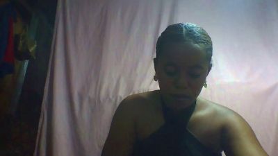 Laylah21 live cam on Cam4