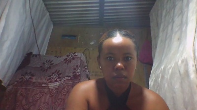 Laylah21 live cam on Cam4