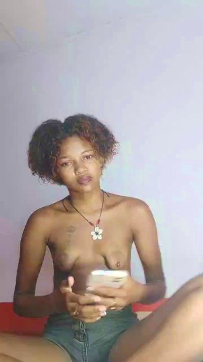 Layllah live cam on Cam4