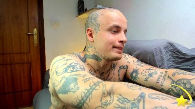 Layneinchains live cam on Cam4