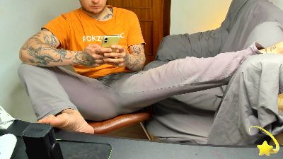 Layneinchains live cam on Cam4