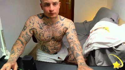 Layneinchains live cam on Cam4