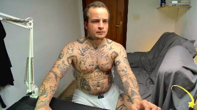 Layneinchains live cam on Cam4